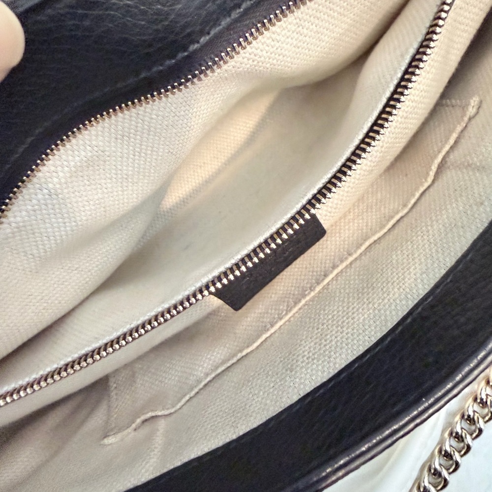 Gucci Soho Crossbody with Chain Strap - Picture 10 of 16